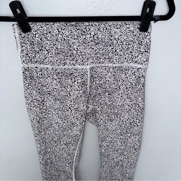 Lululemon Black and White Patterned Capri Leggings - Picture 2 of 4